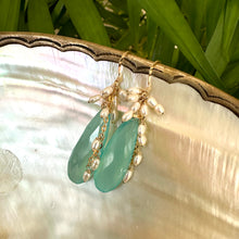 Lade das Bild in den Galerie-Viewer, Teardrop Sky Blue Chalcedony Cluster Earrings, Fresh Water Pearls &amp; Gold Filled Ear Wires
