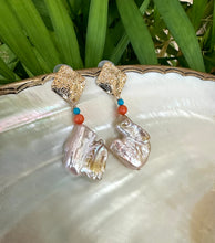 Lade das Bild in den Galerie-Viewer, Chunky Baroque Pearls Gold Earrings with Turquoise &amp; Coral
