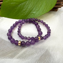 Lade das Bild in den Galerie-Viewer, Amethyst Stretchy Bracelet in 6 or 8mm, February Birthstone, Gold Filled, 7&quot;inches
