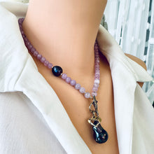 Carica l&#39;immagine nel visualizzatore di Gallery, Amethyst Necklace and Black Baroque Pearl Pendant, Artisan Gold Bronze &amp; Gold Filled, Heart Charm, 18.5&#39;, February Birthday
