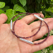 Lade das Bild in den Galerie-Viewer, Red Garnet &amp; White Bar Pearls Necklace, 14K GF, 16.5&quot;-18.5&quot;
