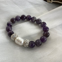 Load image into Gallery viewer, Purple Chevron Amethyst &amp; Pearl Stretch Bracelet
