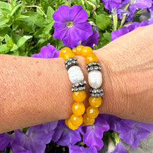 Load image into Gallery viewer, Yellow Jade Beads &amp; Freshwater Pearl Stretch Bracelet with Sparkly Rhinestones, Gunmetal Plated,7&quot;
