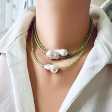 Lade das Bild in den Galerie-Viewer, Peridot &amp; Baroque Pearl Necklace, Peridot Jewelry, August Birthstone, Gold Filled
