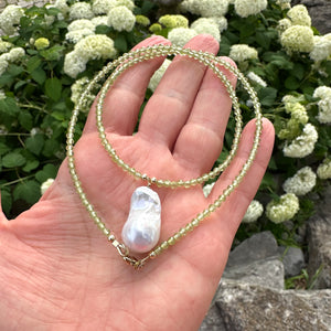 faceted Peridot beads chain & Baroque Pearl Pendant Necklace, Green necklace, Peridot Jewelry, August Birthstone, Birthday Gift For Her, Gold Filled, 18.5"inch