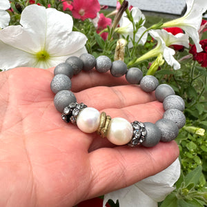 Silver Grey Druzy Agate Beads & Freshwater Pearls Stretch Bracelet with Rhinestones