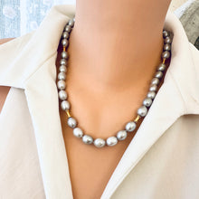 Lade das Bild in den Galerie-Viewer, Grey Pearl Necklace with Gold Vermeil Silver Plated Details, 19.5&quot;inches
