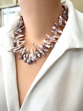 Lade das Bild in den Galerie-Viewer, Spectacular Purplish Long Stick Biwa Pearl Necklace, 18&quot;
