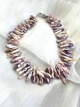 Lade das Bild in den Galerie-Viewer, Spectacular Purplish Long Stick Biwa Pearl Necklace, 18&quot;
