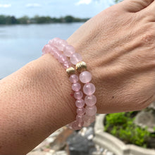 Lade das Bild in den Galerie-Viewer, Rose Quartz Stretchy Bracelet in 6 or 8mm, January Birthstone, Gold Filled, 7&quot;in
