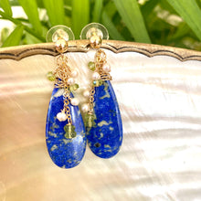 Lade das Bild in den Galerie-Viewer, Teardrop Lapis Lazuli and Peridot Earrings, Gold Filled, OOAK Jewelry
