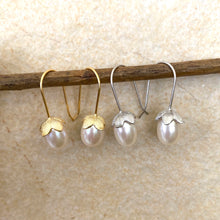 Charger l&#39;image dans la galerie, Freshwater White Rice Pearl Tulip Drop Earrings, Gold Vermeil or Silver Hooks, AAA+ Real White Pearl Dangle Earrings
