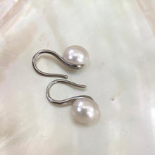 Charger l&#39;image dans la galerie, White Button Pearl High Heels Drop Earrings in GV or Silver
