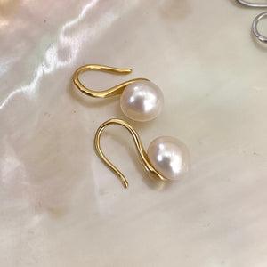 White Button Pearl High Heels Drop Earrings in GV or Silver