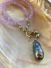 Charger l&#39;image dans la galerie, Lavender Amethyst Necklace &amp; Peacock Black Baroque Pearl Pendant, 18.5&#39;
